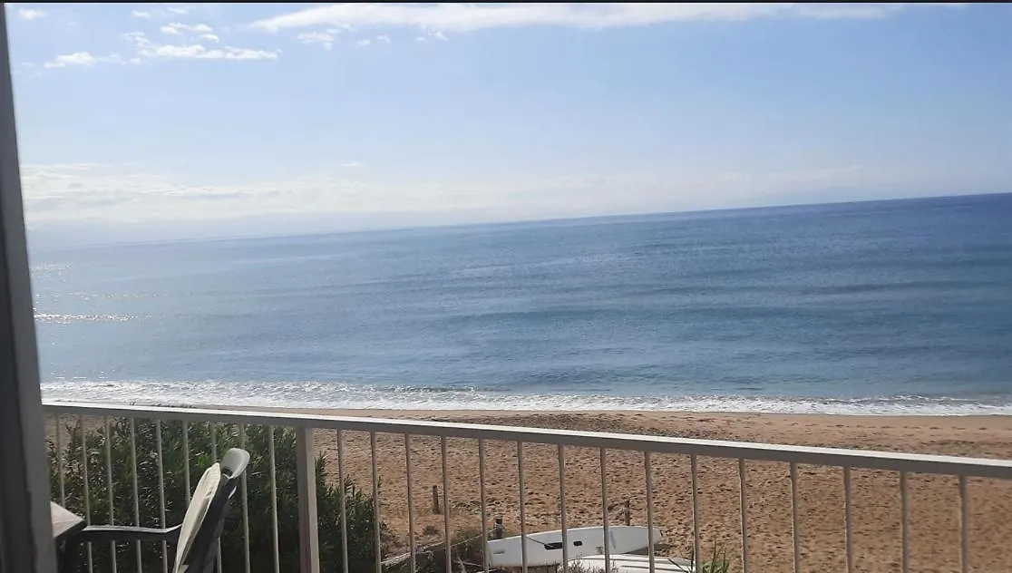 Apartment Masia Del Mar-Con Los Pies En La Arena Roda de Bera Spain